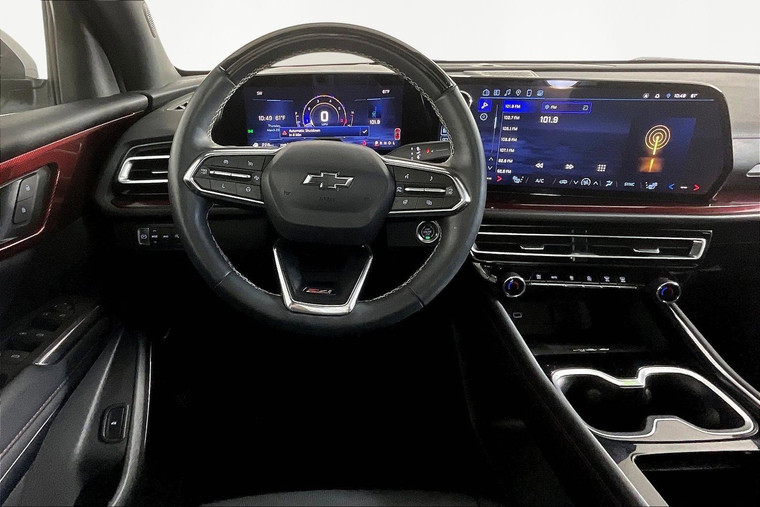 Used 2024 Chevrolet Traverse Z71 w/ Enhanced Driving Package image 8