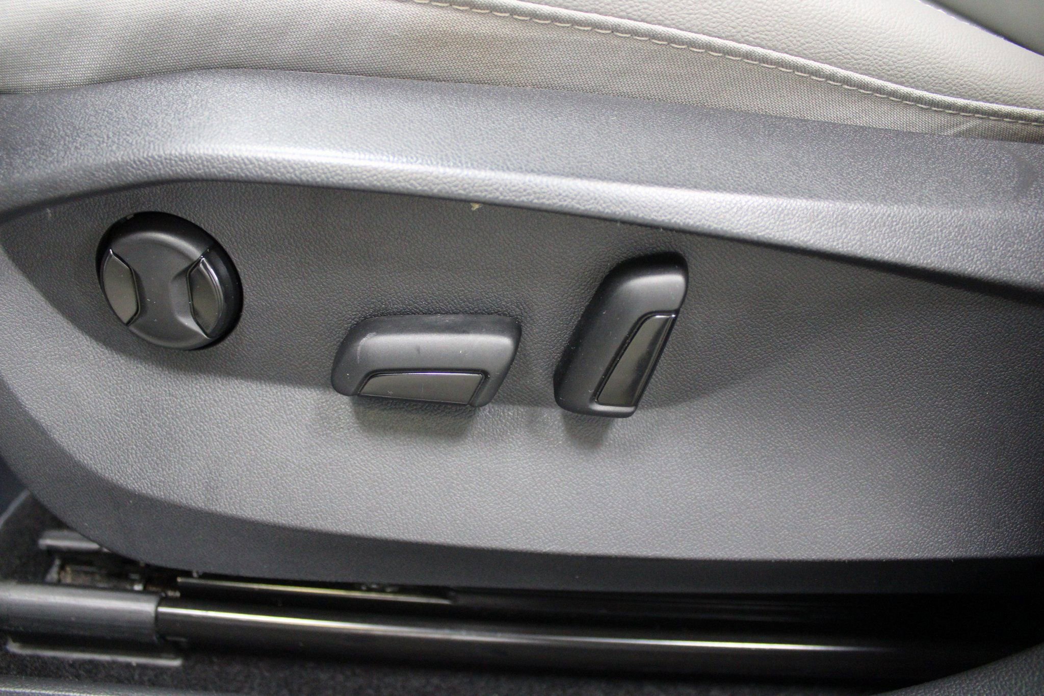 Used 2022 Volkswagen Taos SE image 17