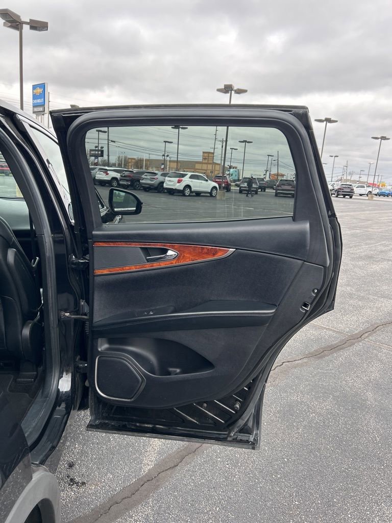 Used 2019 Lincoln Nautilus Select image 55