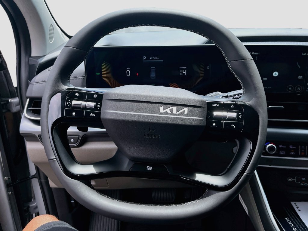 New 2027 Kia Carnival LXS FWD image 17