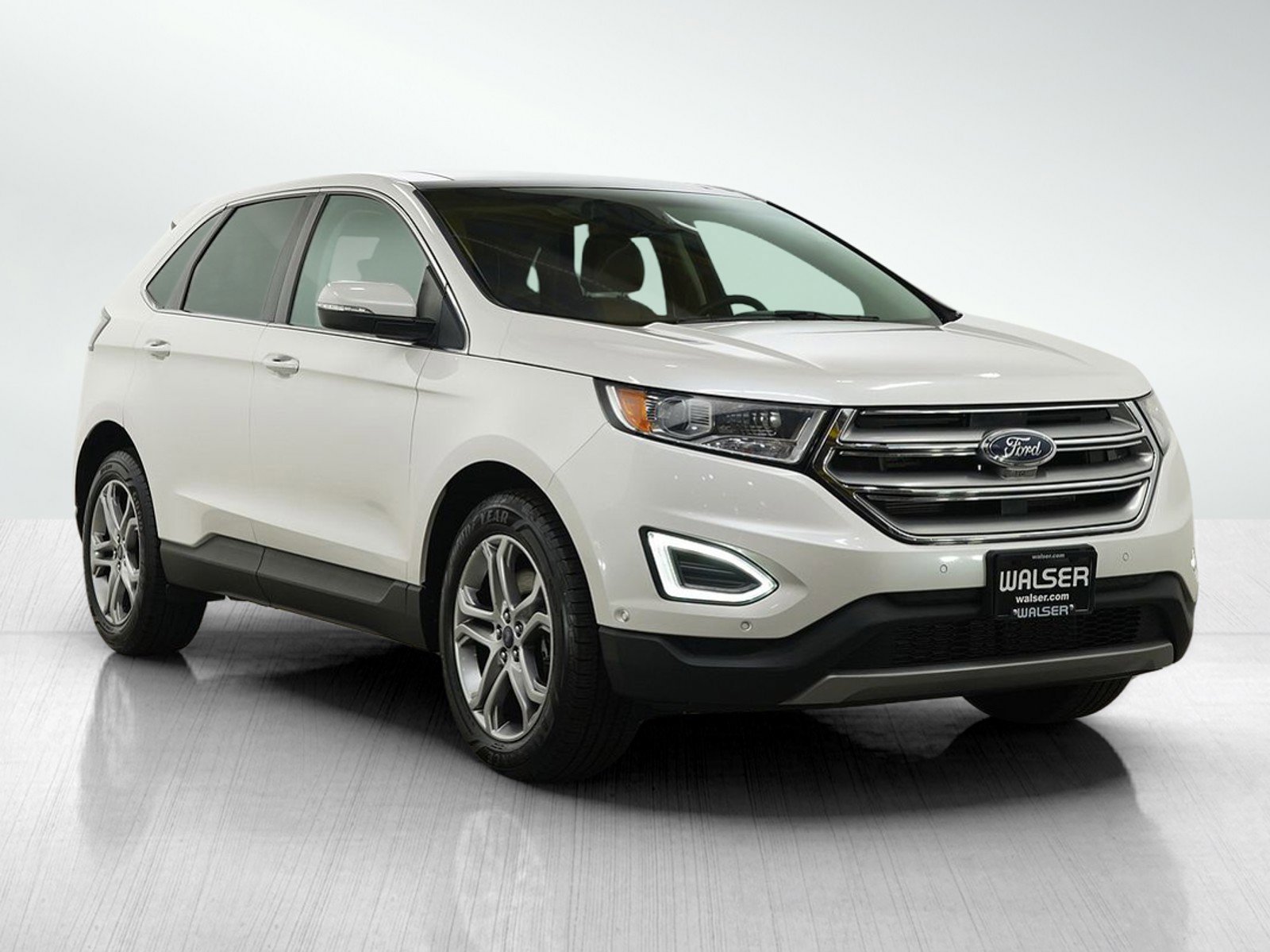 Used 2015 Ford Edge Titanium w/ Equipment Group 302A AWD/4WD image 7