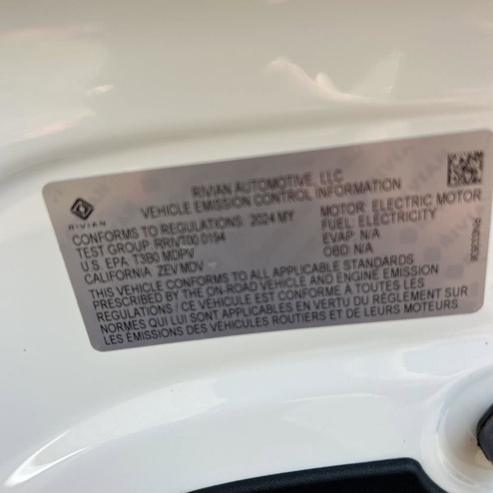 Used 2024 Rivian R1S Adventure image 5