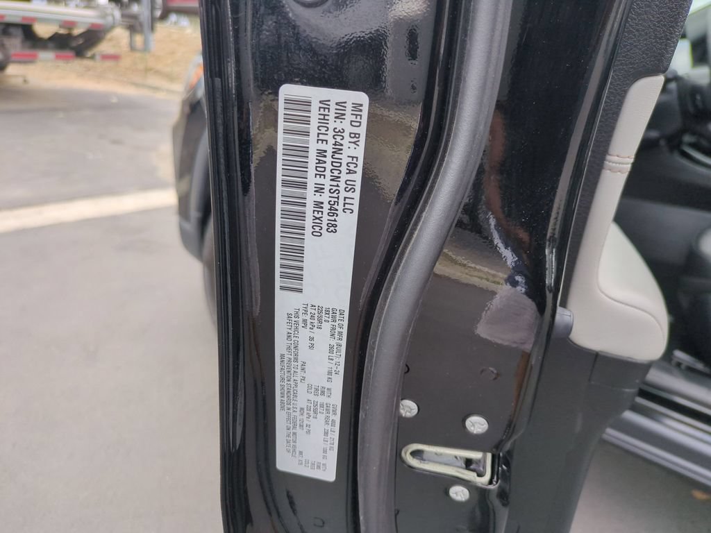 Used 2025 Jeep Compass Limited AWD/4WD image 34