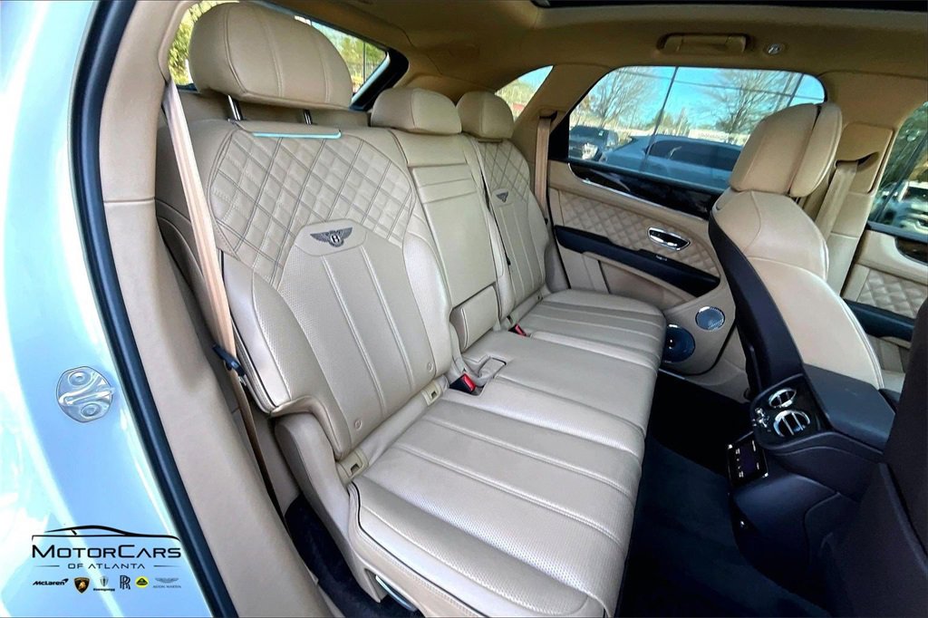 Used 2021 Bentley Bentayga image 24