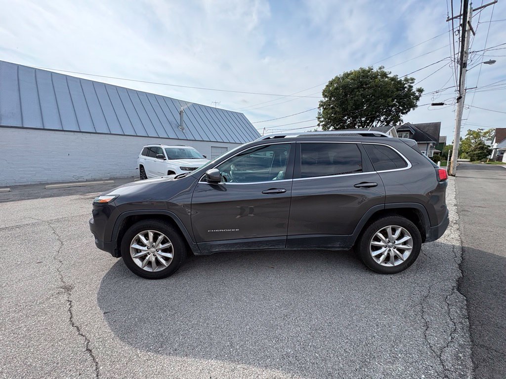 Used 2014 Jeep Cherokee Limited AWD/4WD image 2