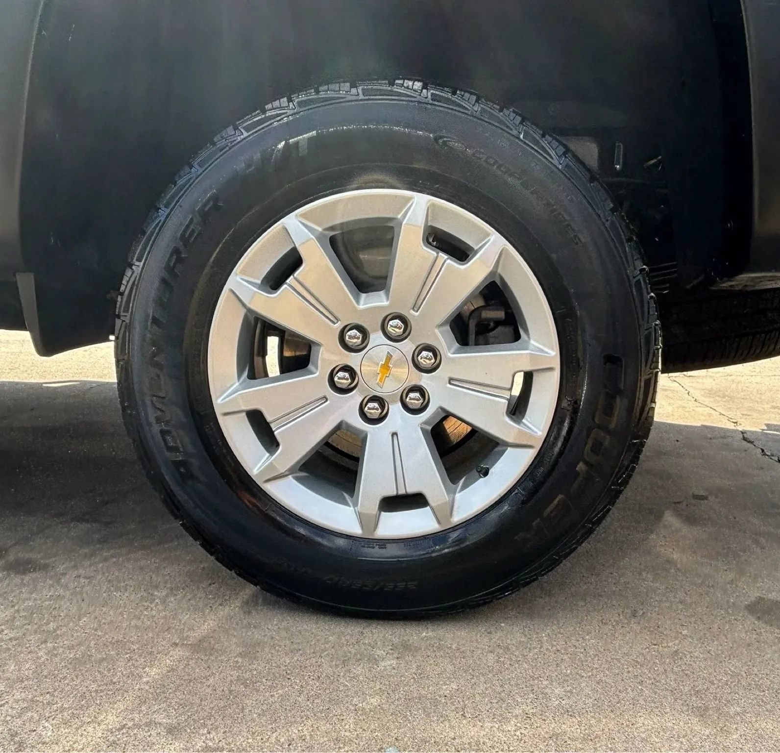 Used 2021 Chevrolet Colorado LT w/ Safety Package RWD image 22