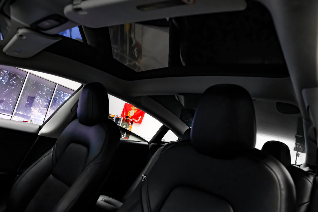 Used 2022 Tesla Model 3 Long Range AWD/4WD image 5