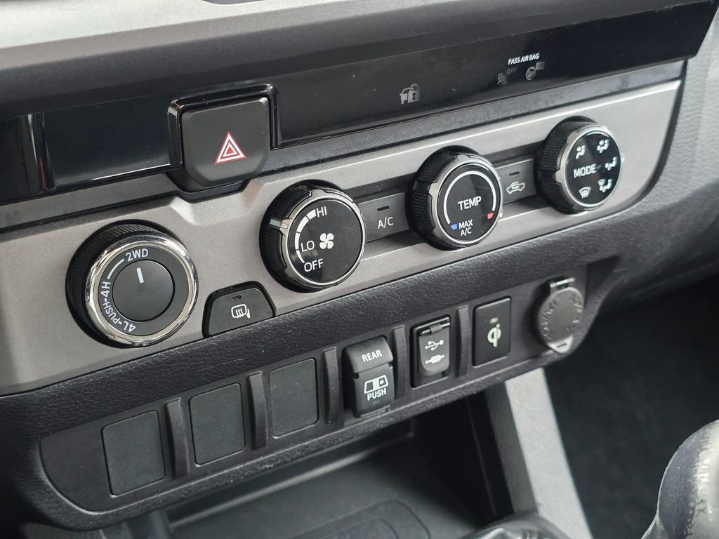 Used 2018 Toyota Tacoma TRD Off-Road image 30