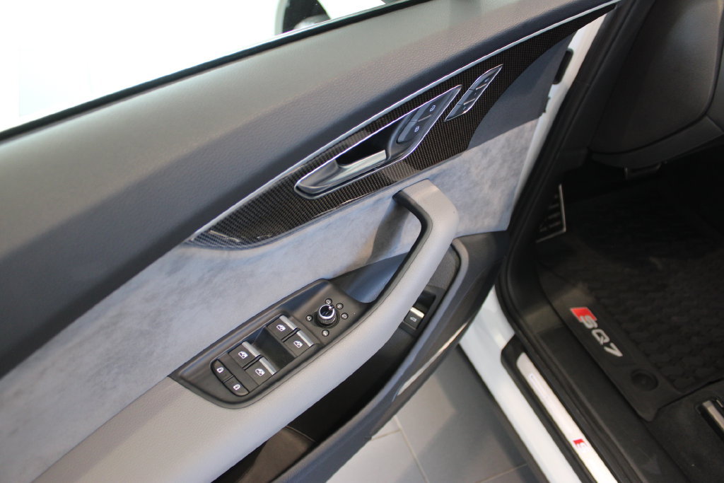 Used 2021 Audi SQ7 Premium Plus w/ Driver Assistance Package AWD/4WD image 31