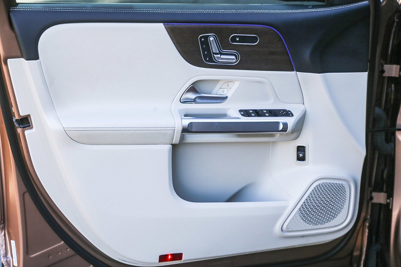 Certified 2022 Mercedes-Benz GLB 250 4MATIC image 19