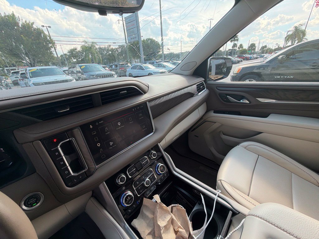 Used 2024 GMC Yukon XL Denali w/ Advanced Technology Package AWD/4WD image 26