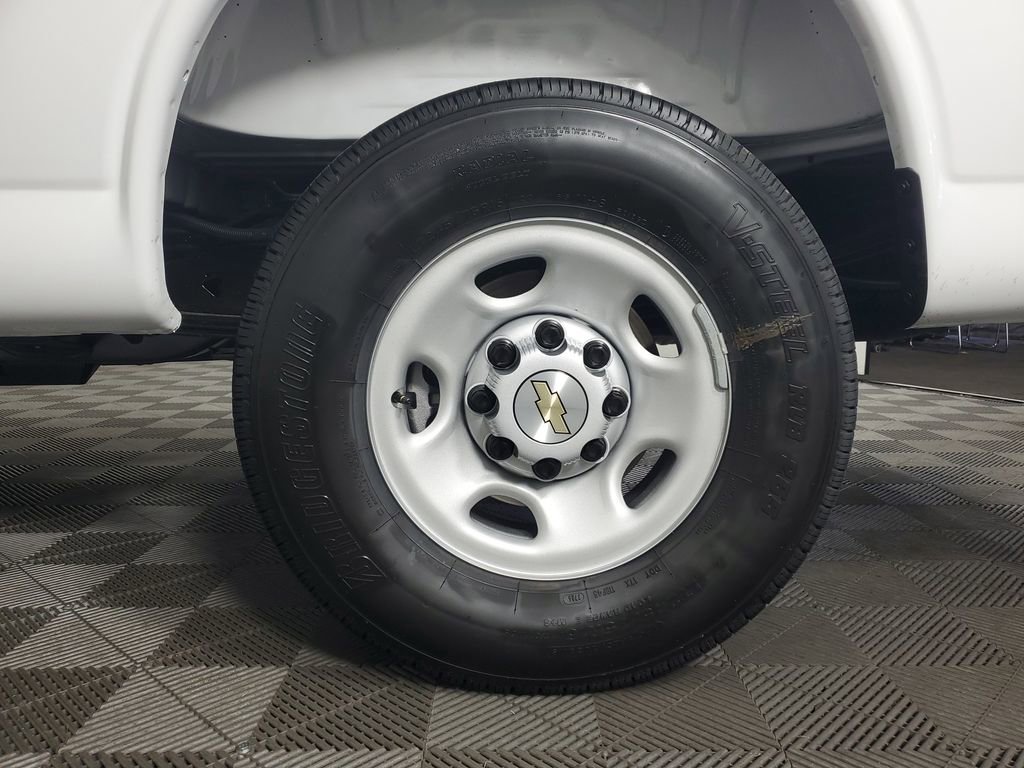 New 2025 Chevrolet Express 2500 Extended w/ Driver Convenience Package image 29