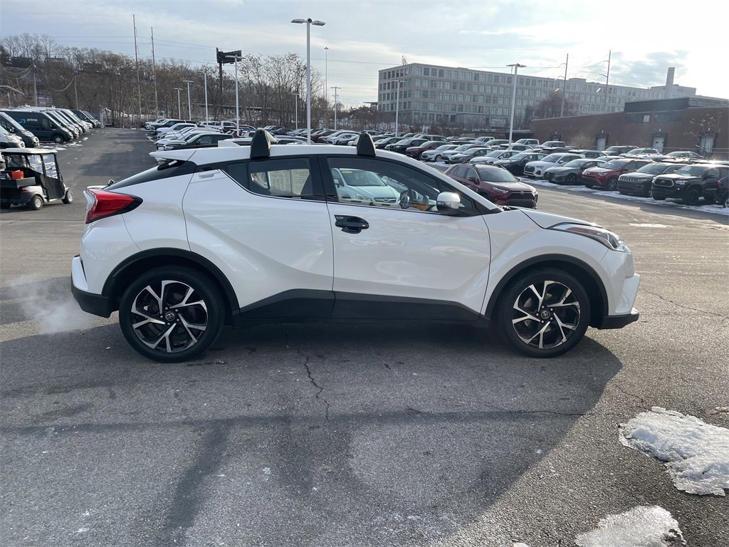 Used 2019 Toyota C-HR Limited image 7
