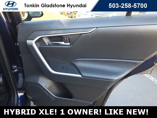 Used 2020 Toyota RAV4 XLE image 23