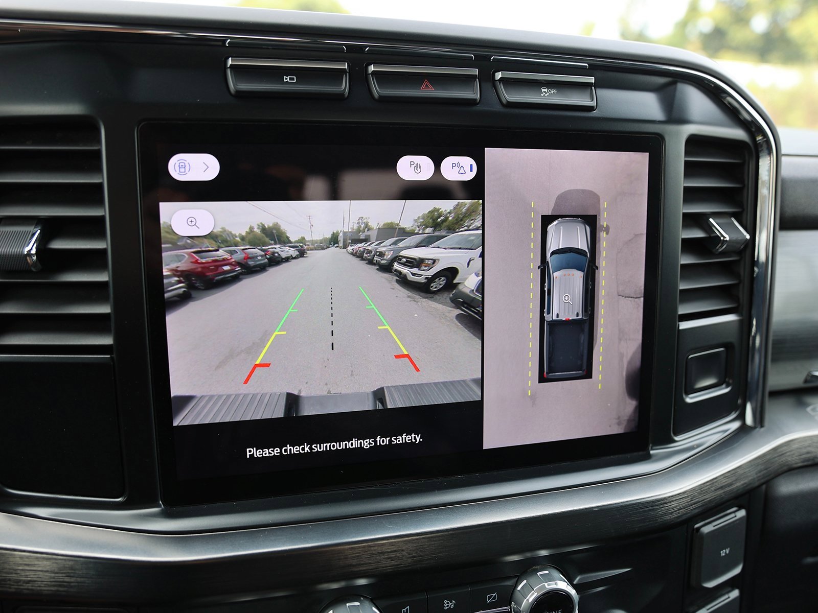 Certified 2024 Ford F250 Lariat image 32