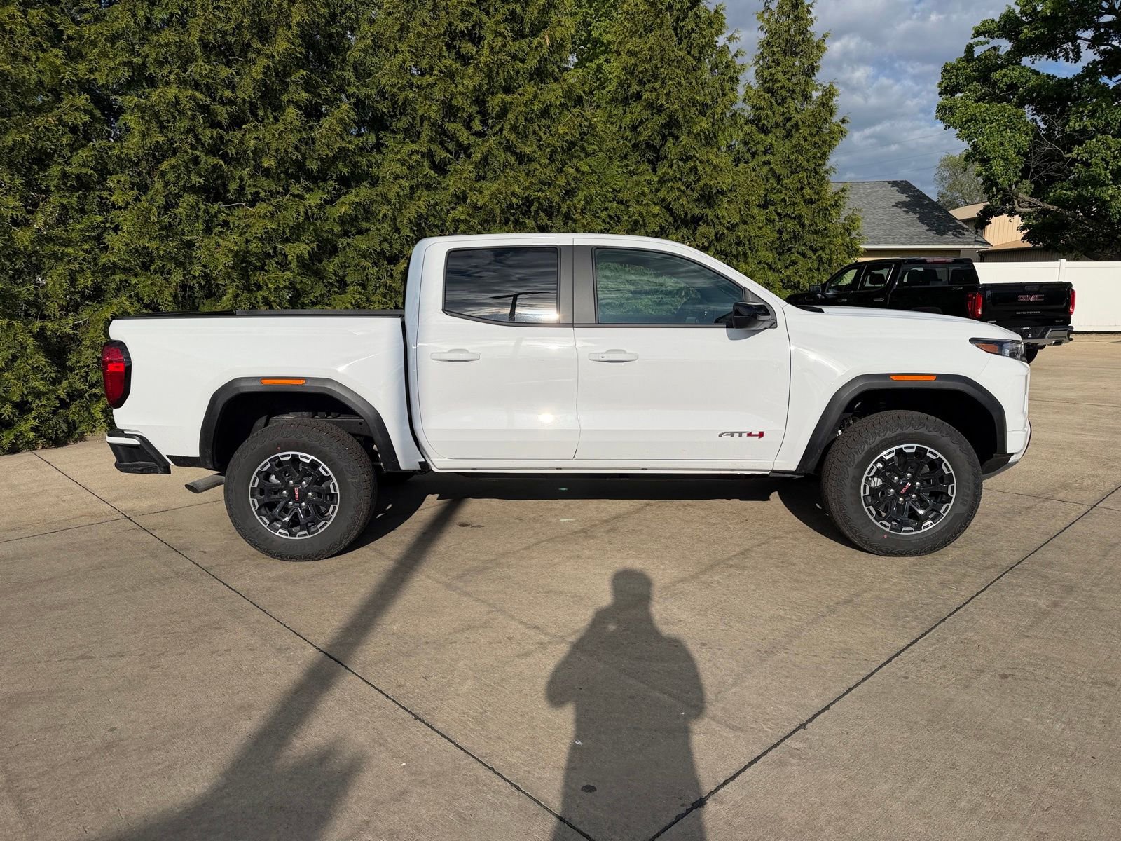 New 2026 GMC Canyon AT4 AWD/4WD image 37