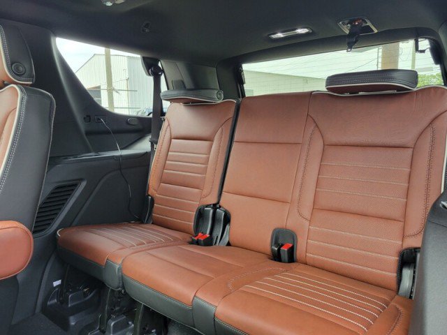 Used 2024 GMC Yukon Denali Ultimate AWD/4WD image 31