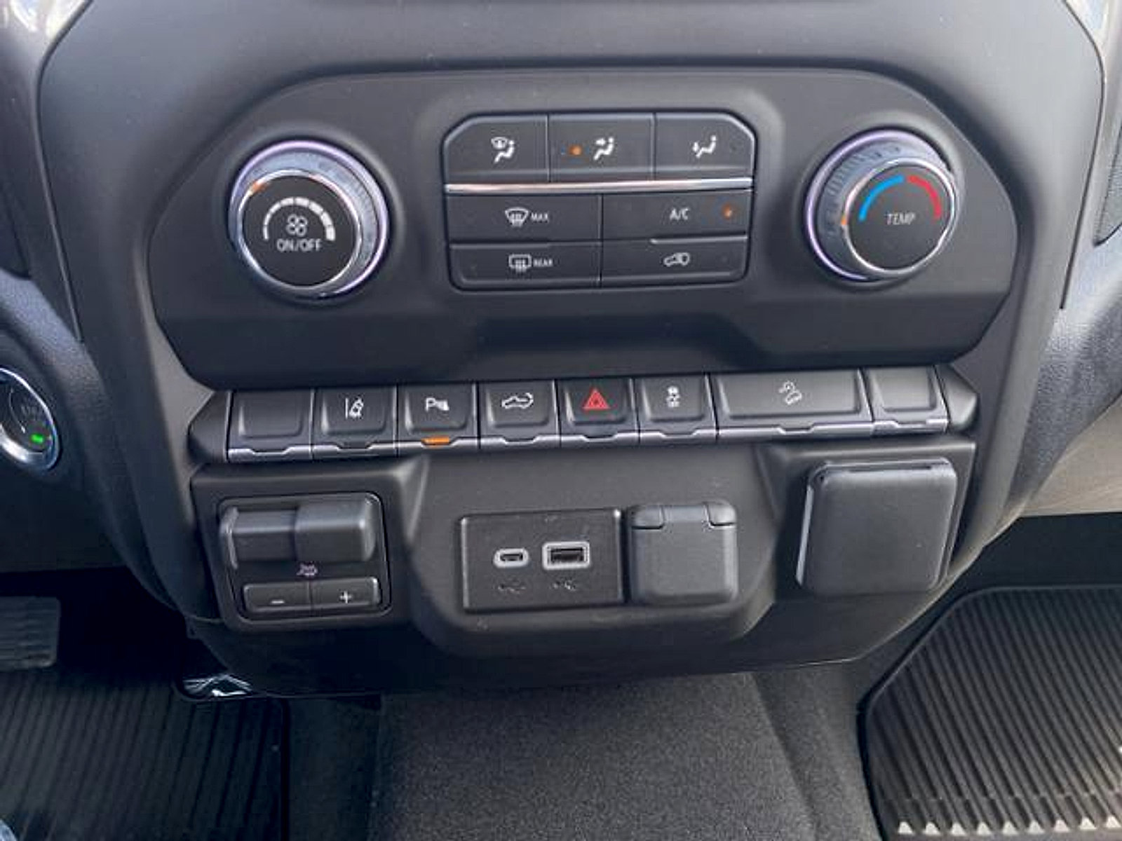 New 2026 Chevrolet Silverado 2500 Custom w/ Custom Value Package AWD/4WD image 32