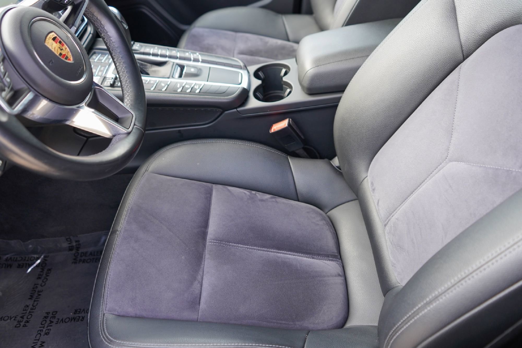 Used 2020 Porsche Macan image 8