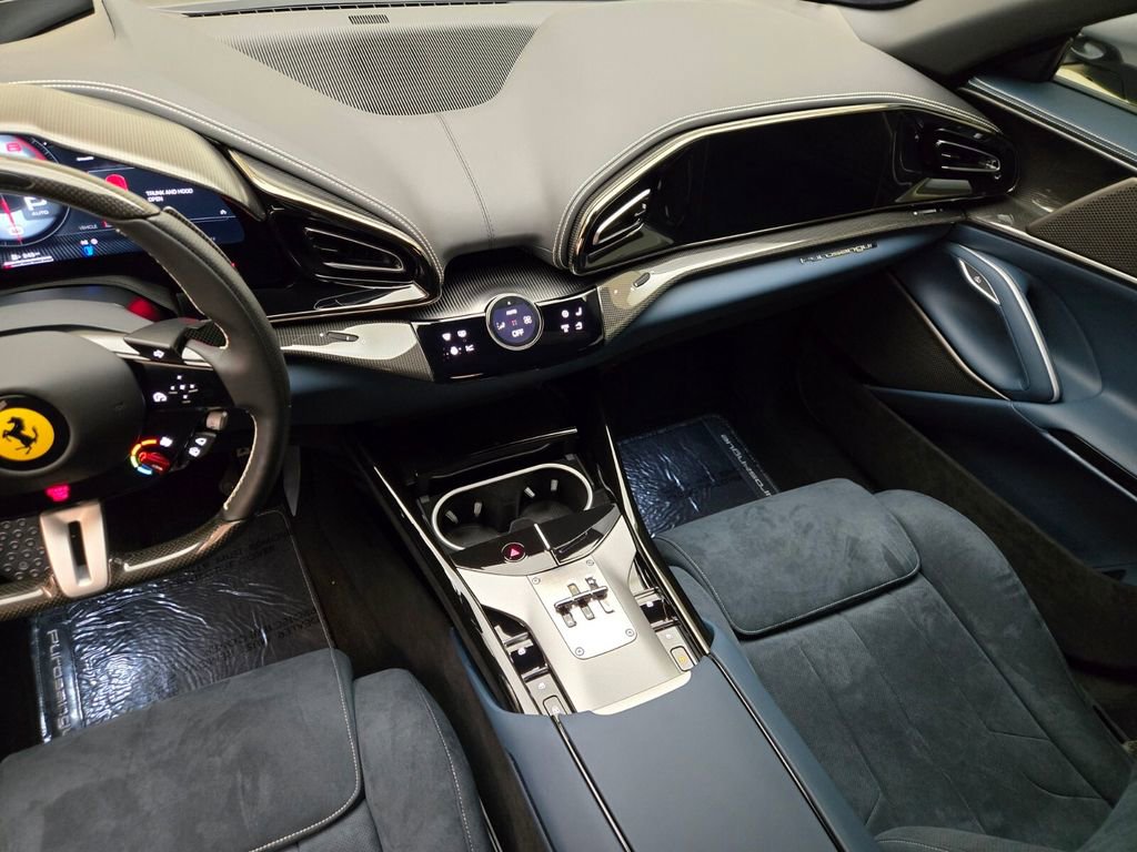 Used 2025 Ferrari Purosangue image 21