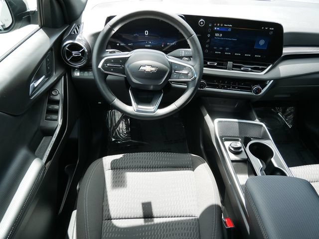 Used 2026 Chevrolet Equinox LT AWD/4WD image 9