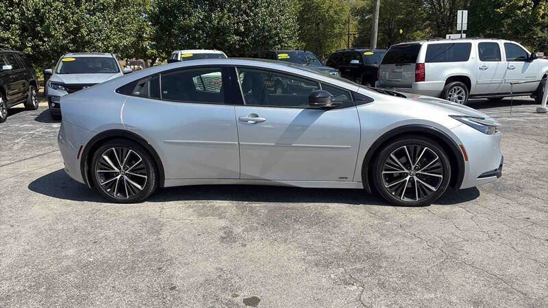 Used 2023 Toyota Prius XLE image 1
