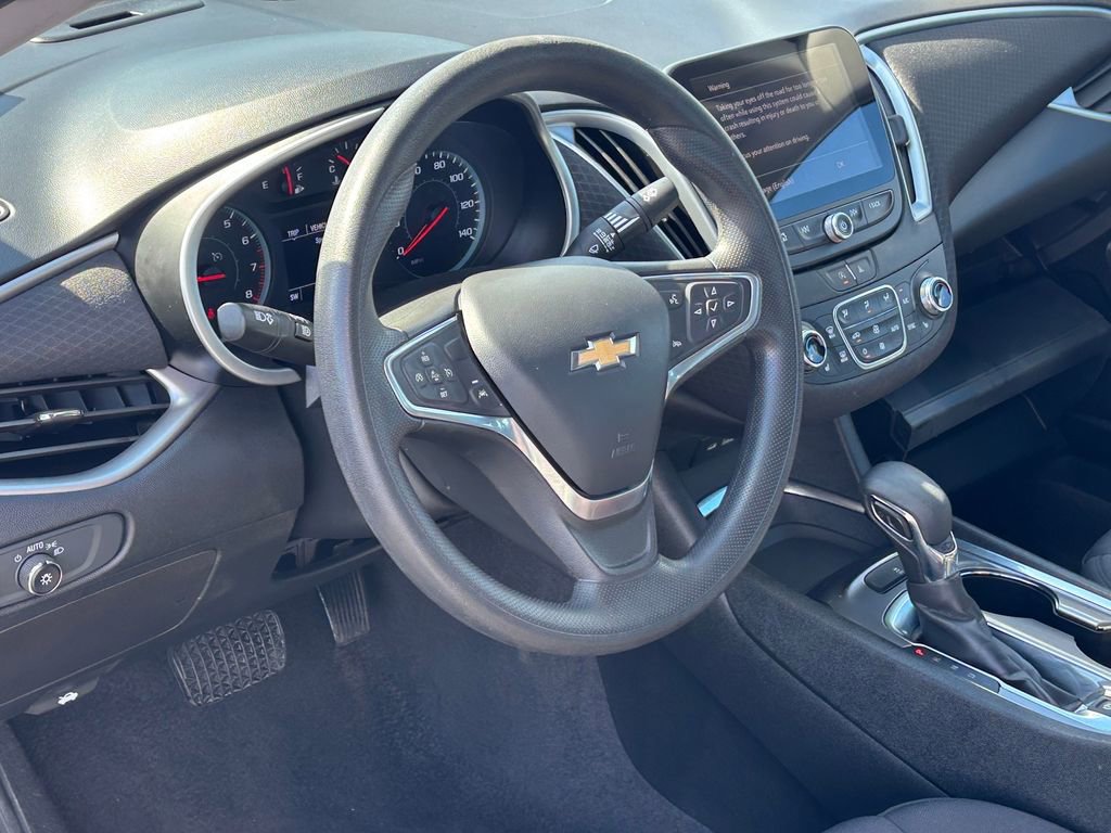 Used 2023 Chevrolet Malibu LT image 9