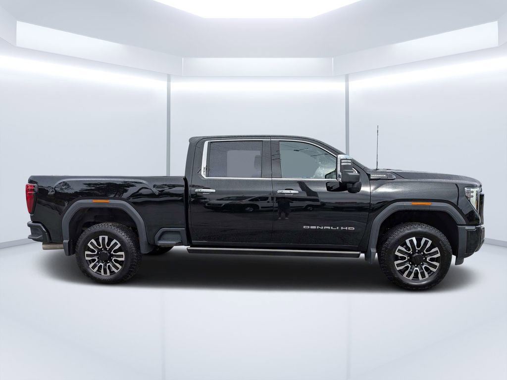 Used 2025 GMC Sierra 2500 Denali Ultimate image 2