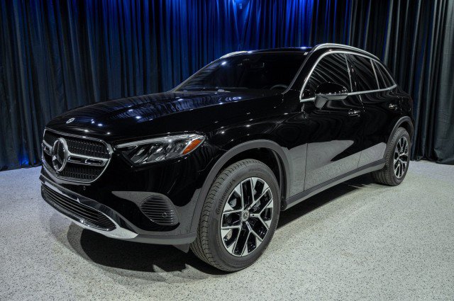 New 2026 Mercedes-Benz GLC 350e 4MATIC image 1