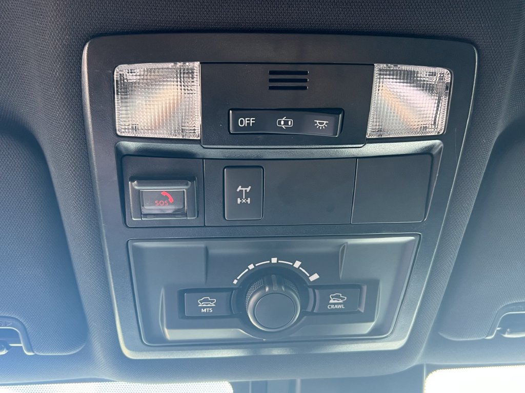 Used 2021 Toyota Tacoma TRD Off-Road w/ Technology Package AWD/4WD image 36