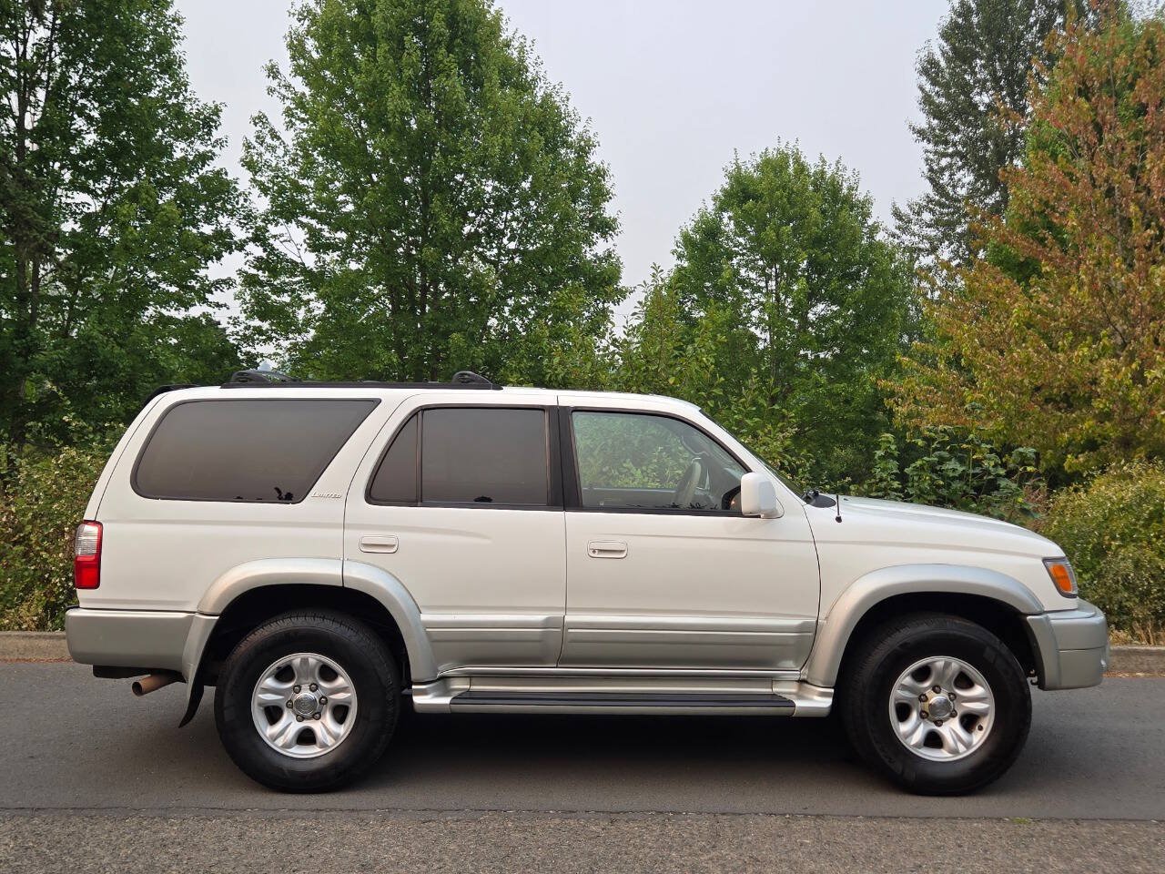 Used 2001 Toyota 4Runner Limited RWD image 5