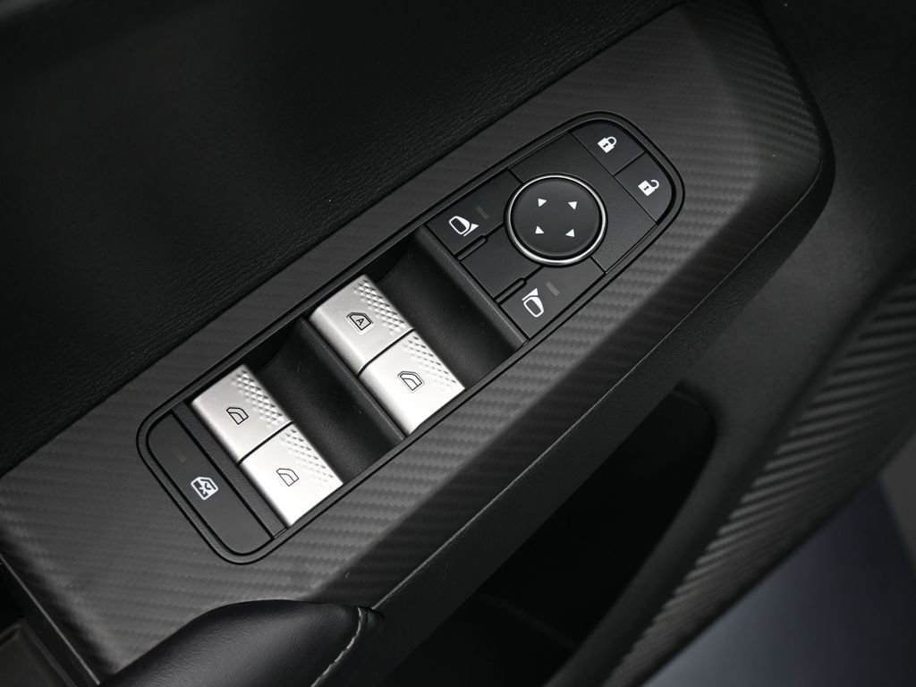 Used 2022 Mitsubishi Outlander SE image 17