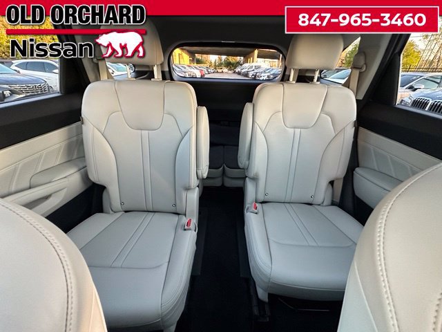 Used 2025 Kia Sorento SX AWD/4WD image 11