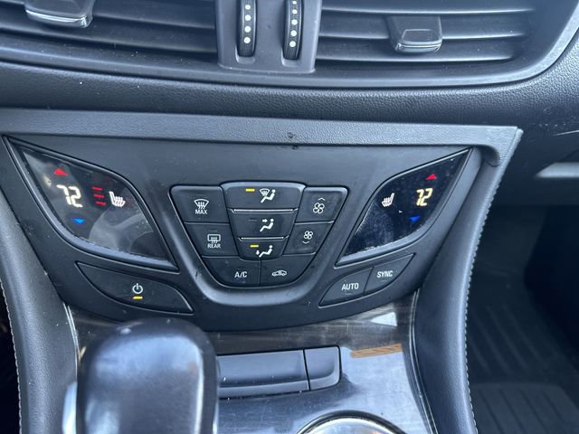 Used 2020 Buick Envision Essence w/ Experience Buick Package image 19