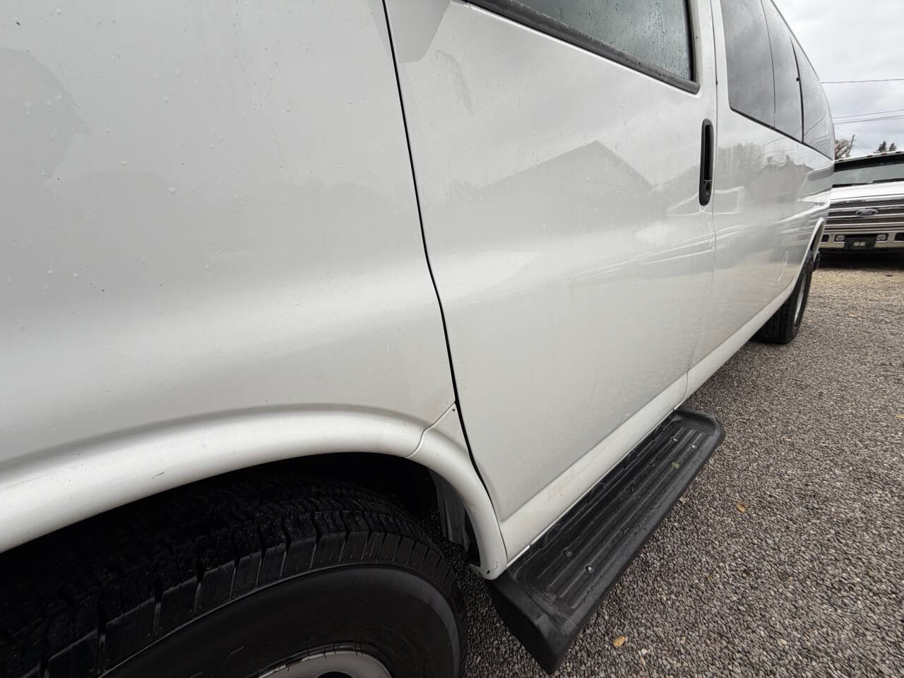 Used 2019 Chevrolet Express 3500 LT w/ LT Preferred Equipment Group image 2