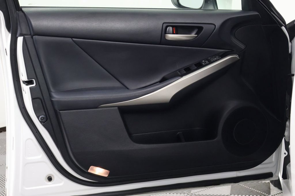 Used 2017 Lexus IS 200t RWD image 12