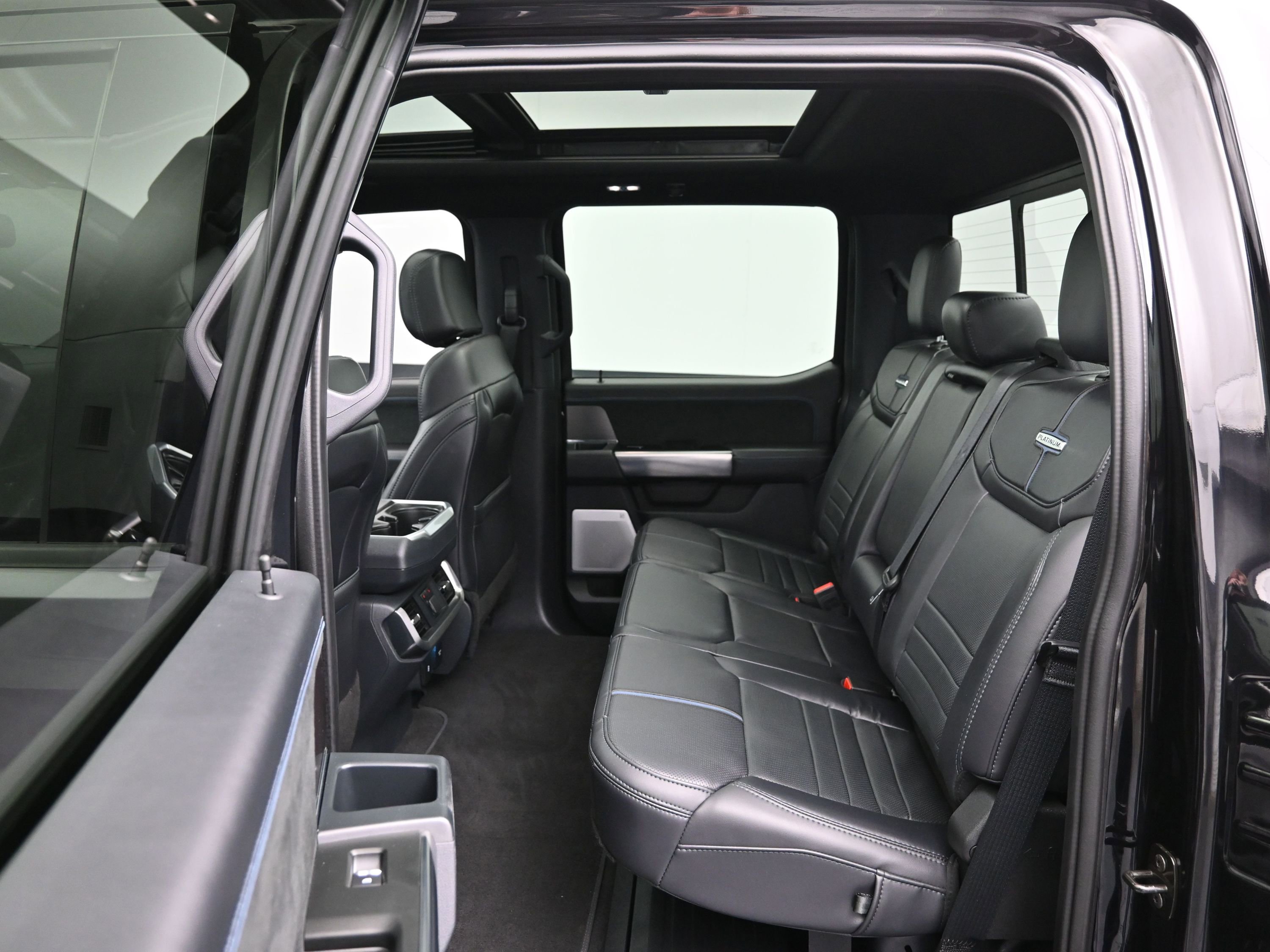 Used 2025 Ford F150 Platinum w/ Equipment Group 702A High image 11