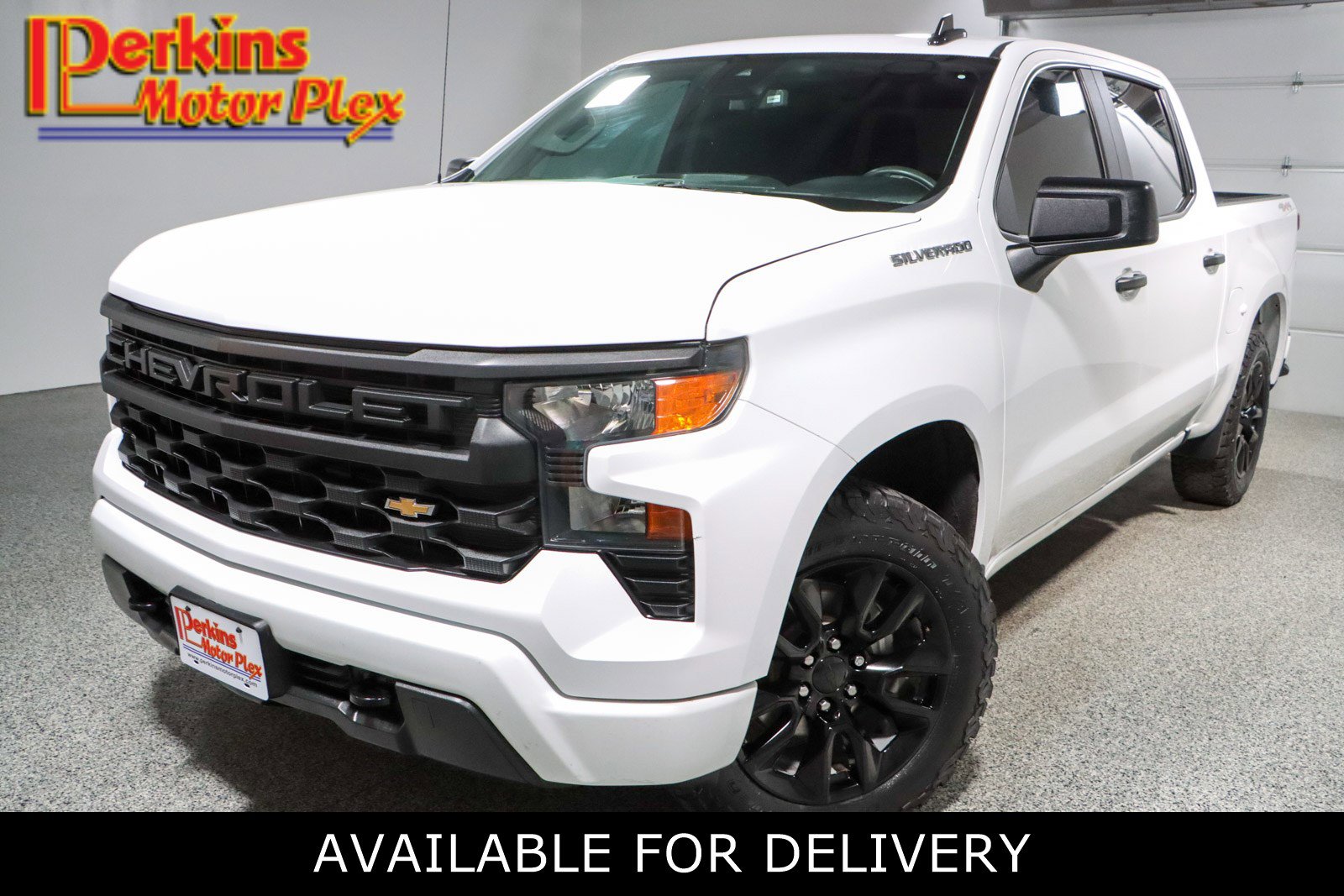 Used 2022 Chevrolet Silverado 1500 Custom image 1