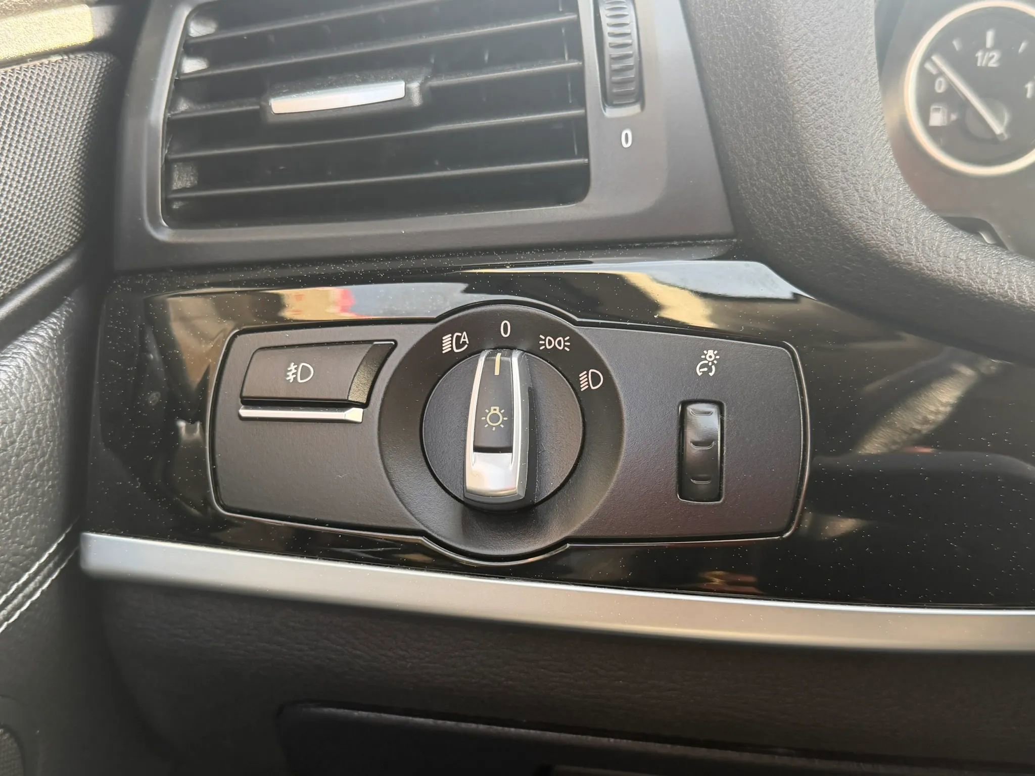 Used 2017 BMW X3 sDrive28i image 24