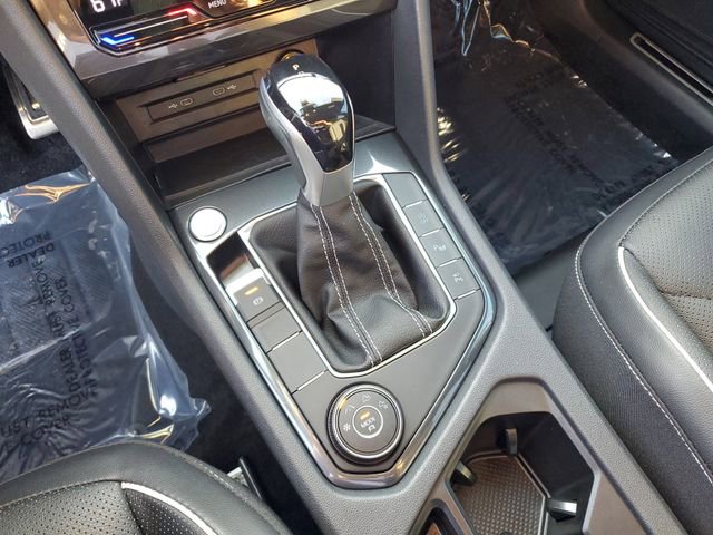 Used 2024 Volkswagen Tiguan SEL R-Line image 30