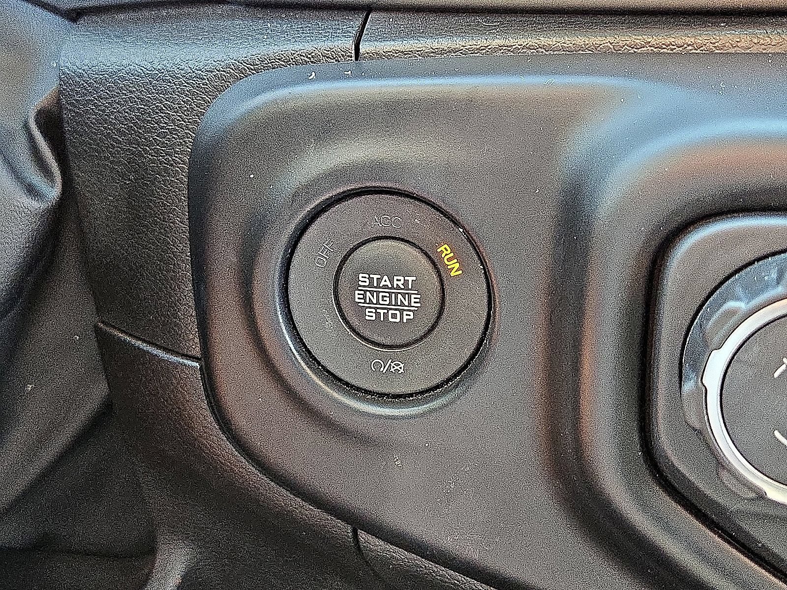 Used 2023 Jeep Wrangler Unlimited AWD/4WD image 31
