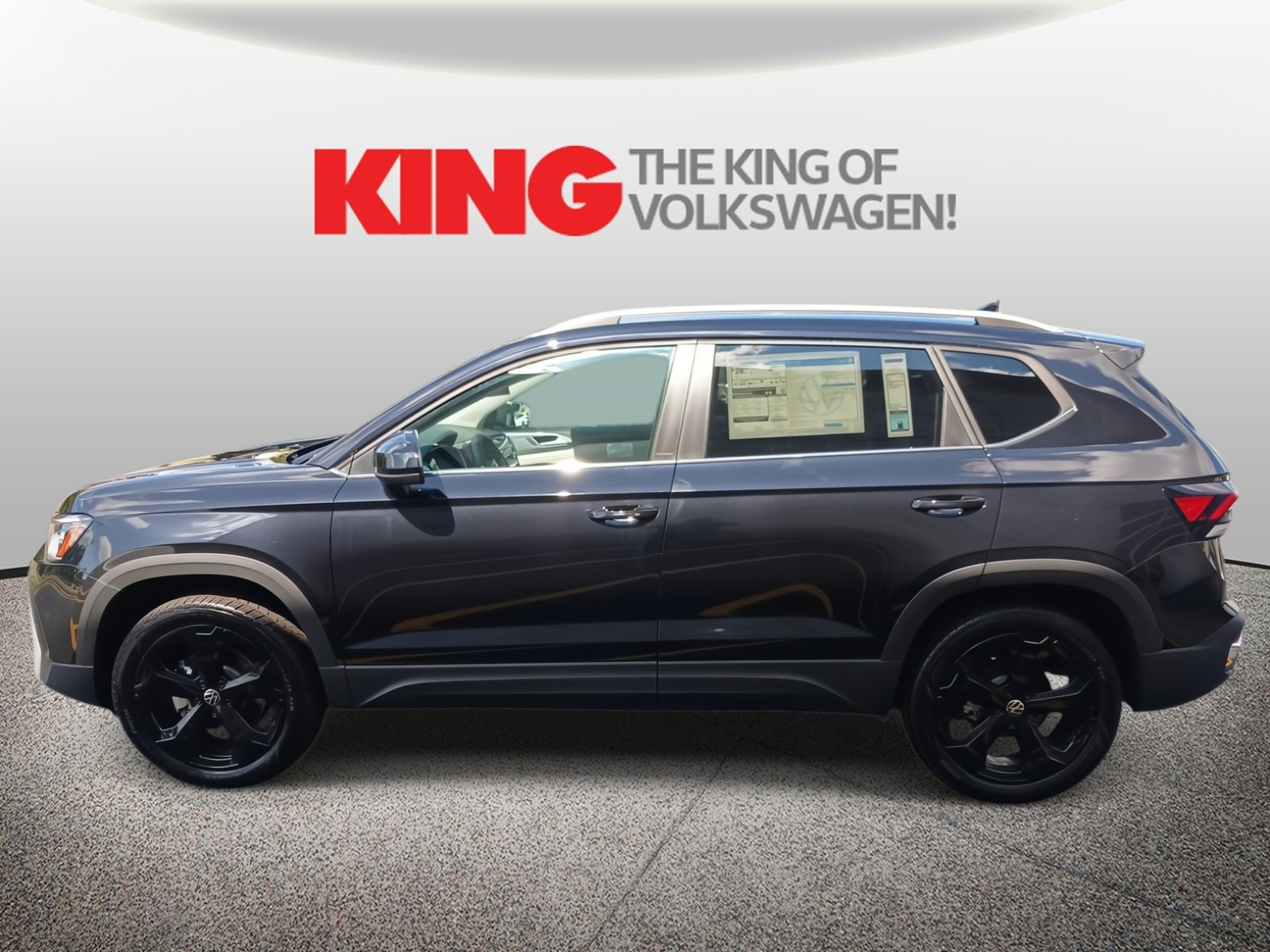 New 2025 Volkswagen Taos SEL image 4