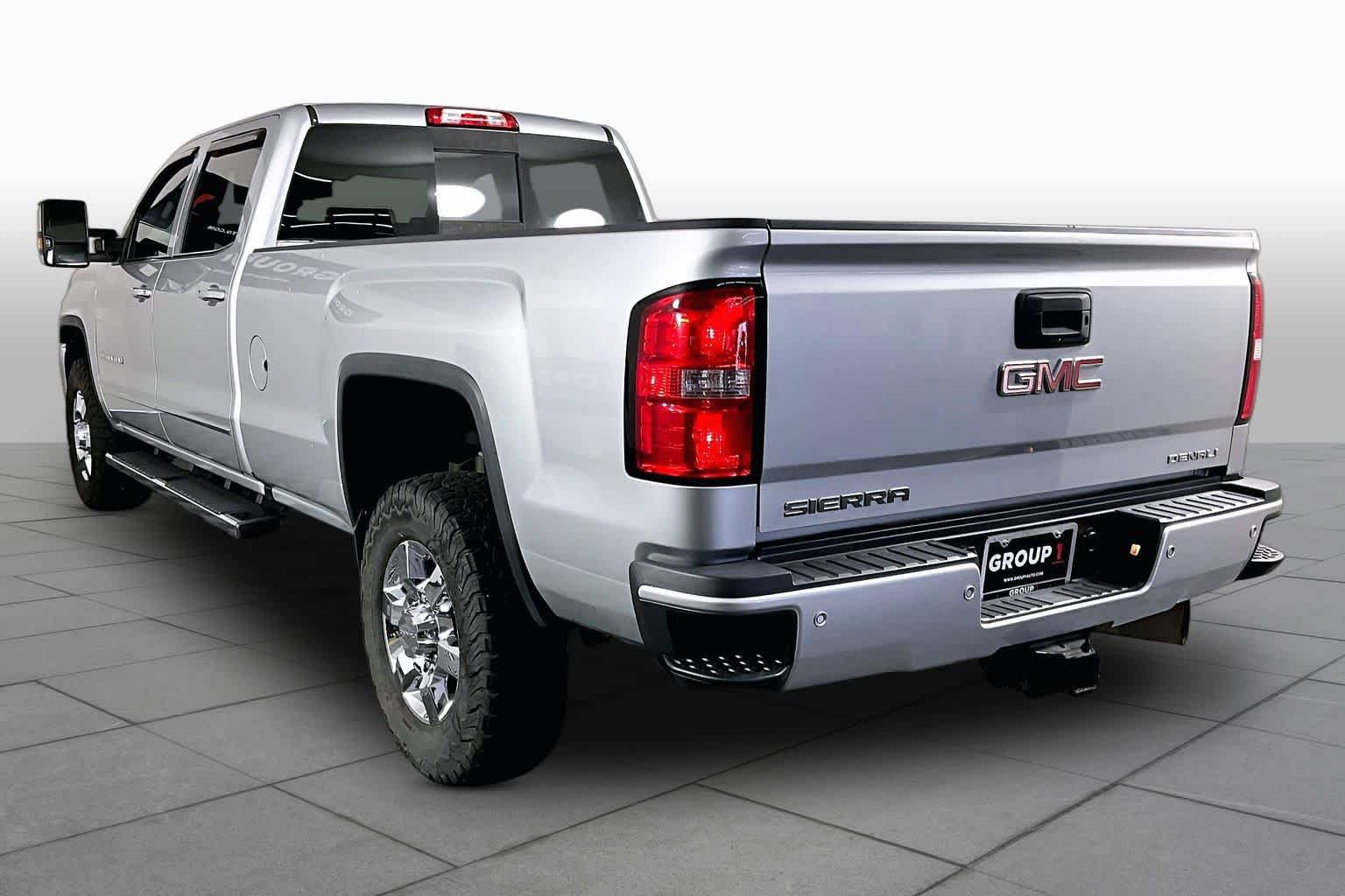 Used 2018 GMC Sierra 3500 Denali w/ Duramax Plus Package AWD/4WD image 12