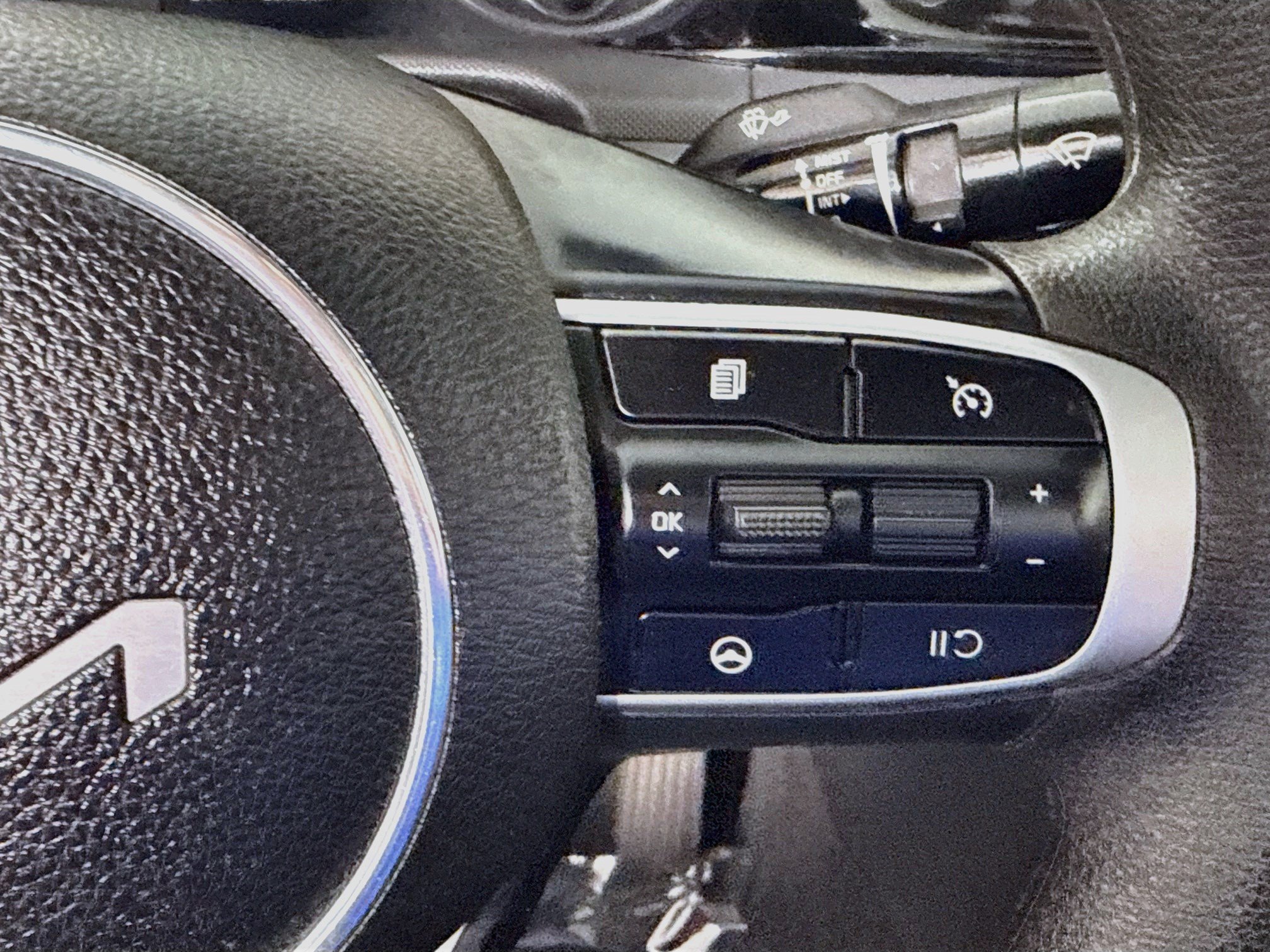 Used 2023 Kia K5 LXS FWD image 15