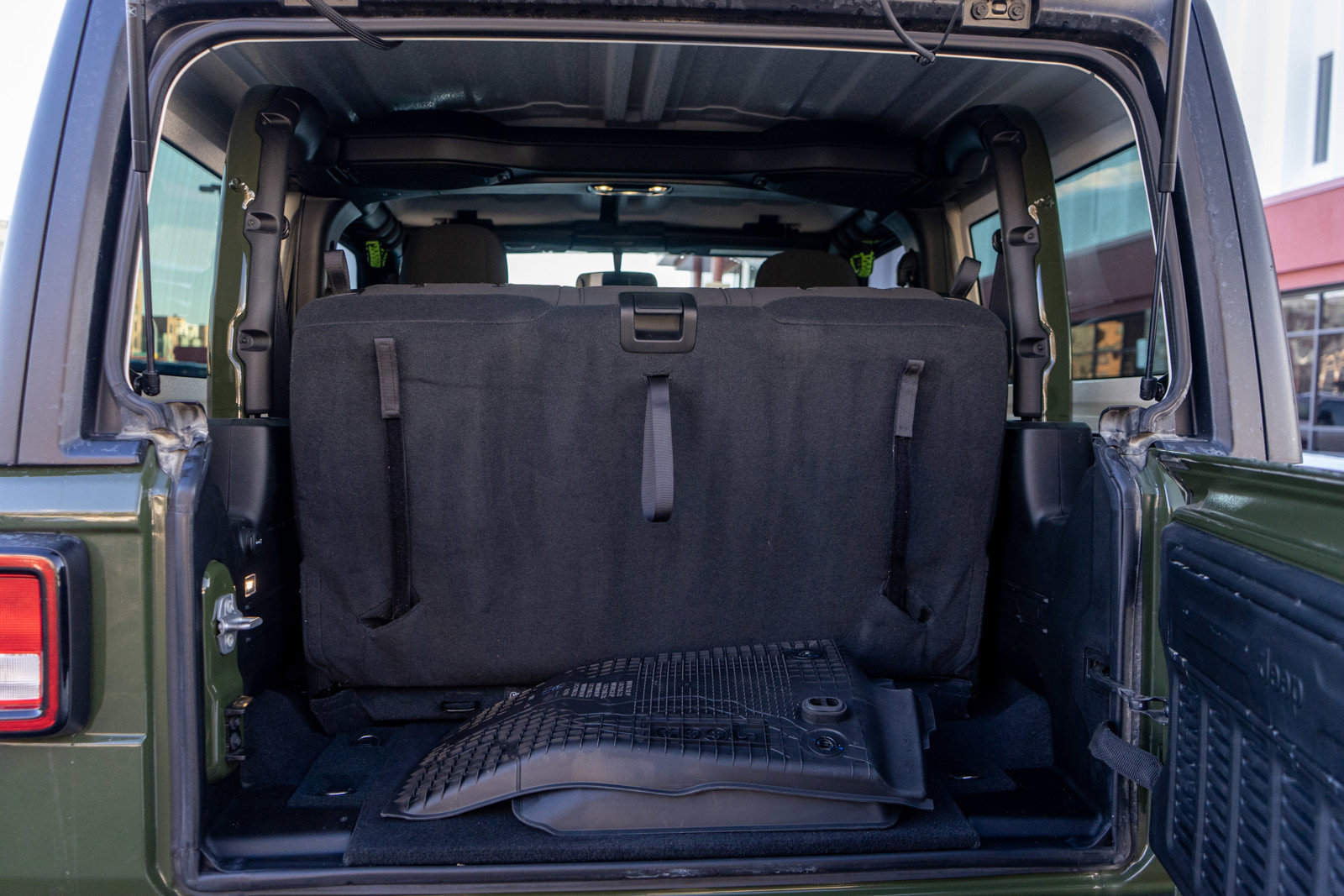 Used 2023 Jeep Wrangler Willys image 9