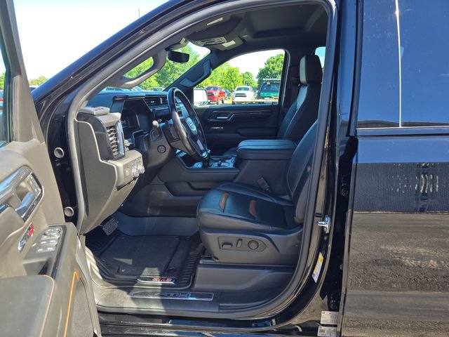 Used 2024 GMC Sierra 1500 AT4 w/ Technology Package AWD/4WD image 9