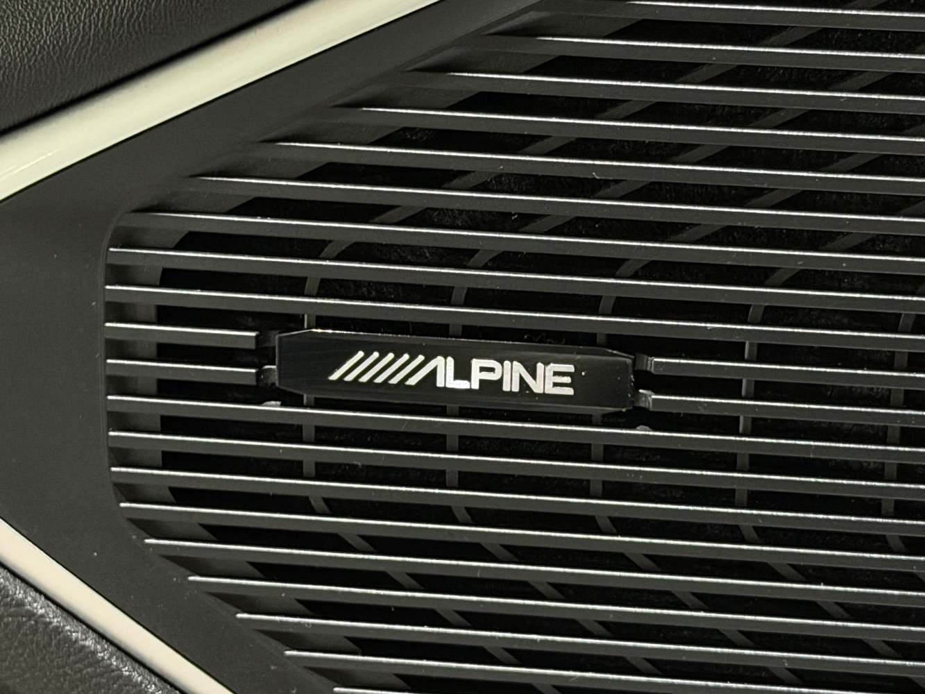 Used 2022 Jeep Wagoneer Series III RWD image 37