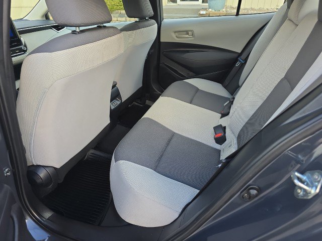 Used 2023 Toyota Corolla LE FWD image 31