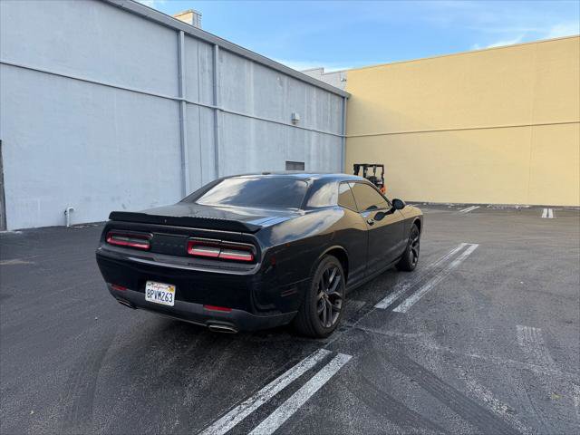 Used 2020 Dodge Challenger SXT w/ Blacktop Package image 7