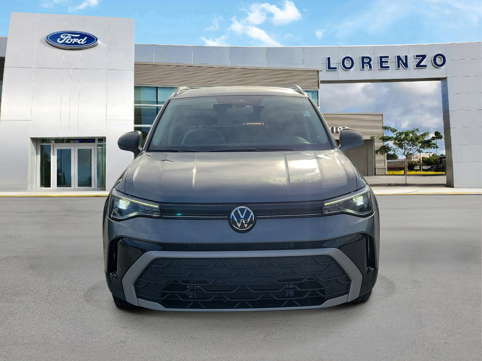 Used 2025 Volkswagen Taos S FWD image 2